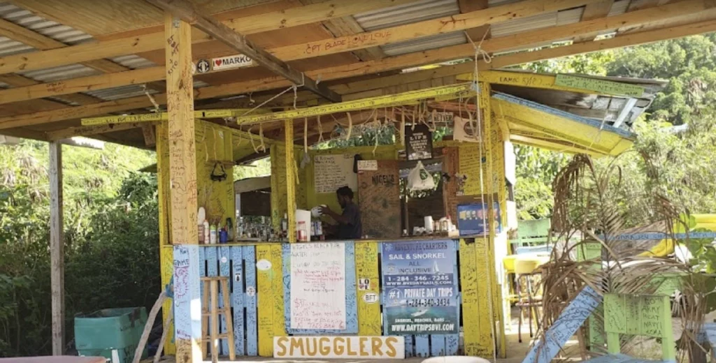 Smugglers Cove'da Kaçakçılar Barı